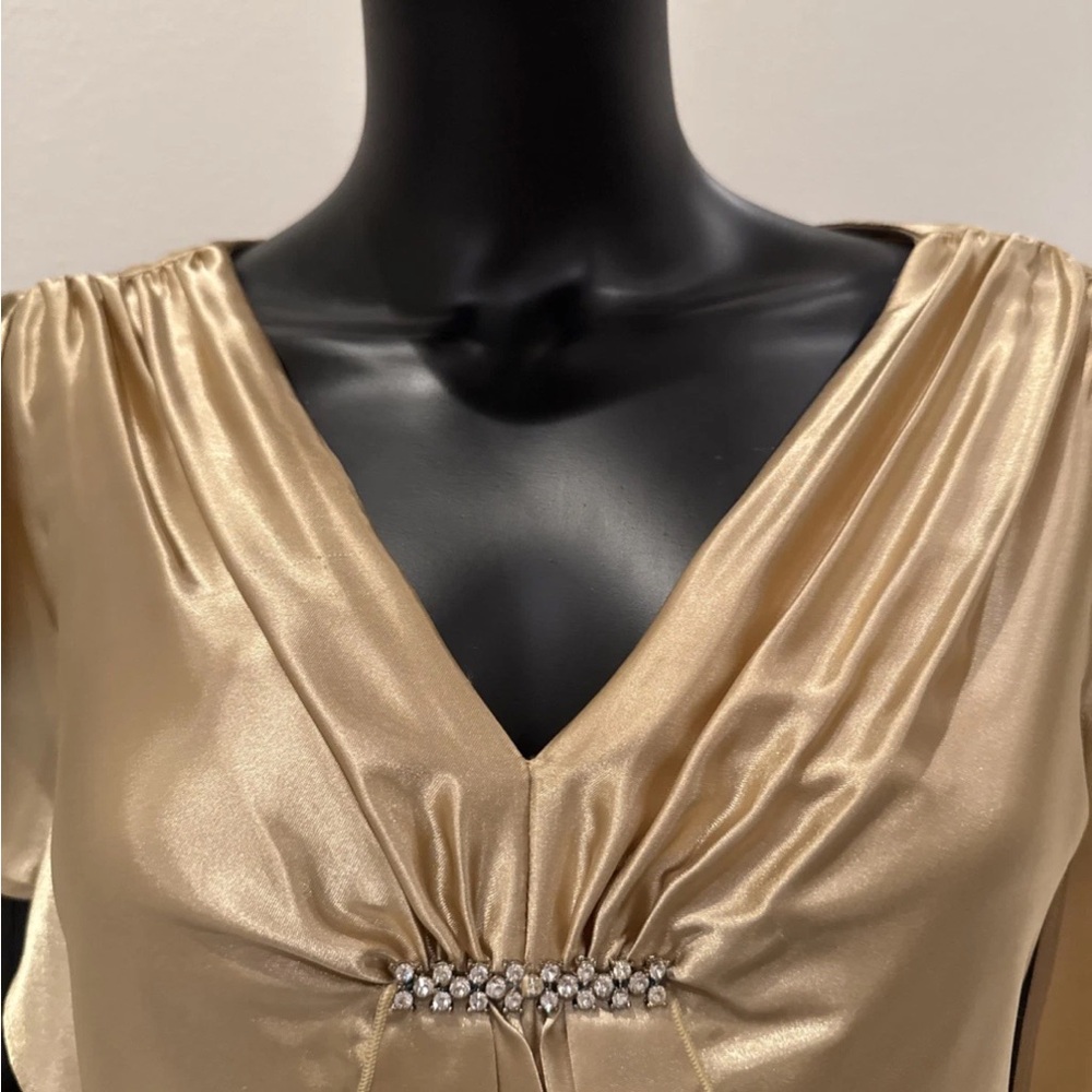 Another Thyme Gold Metallic Satin Portrait Neck Line Flutter Sleeves Size 8 - Picture 5 of 7